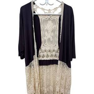 ✨ Boho dream ✨ Umgee Open front lace fringe top size large